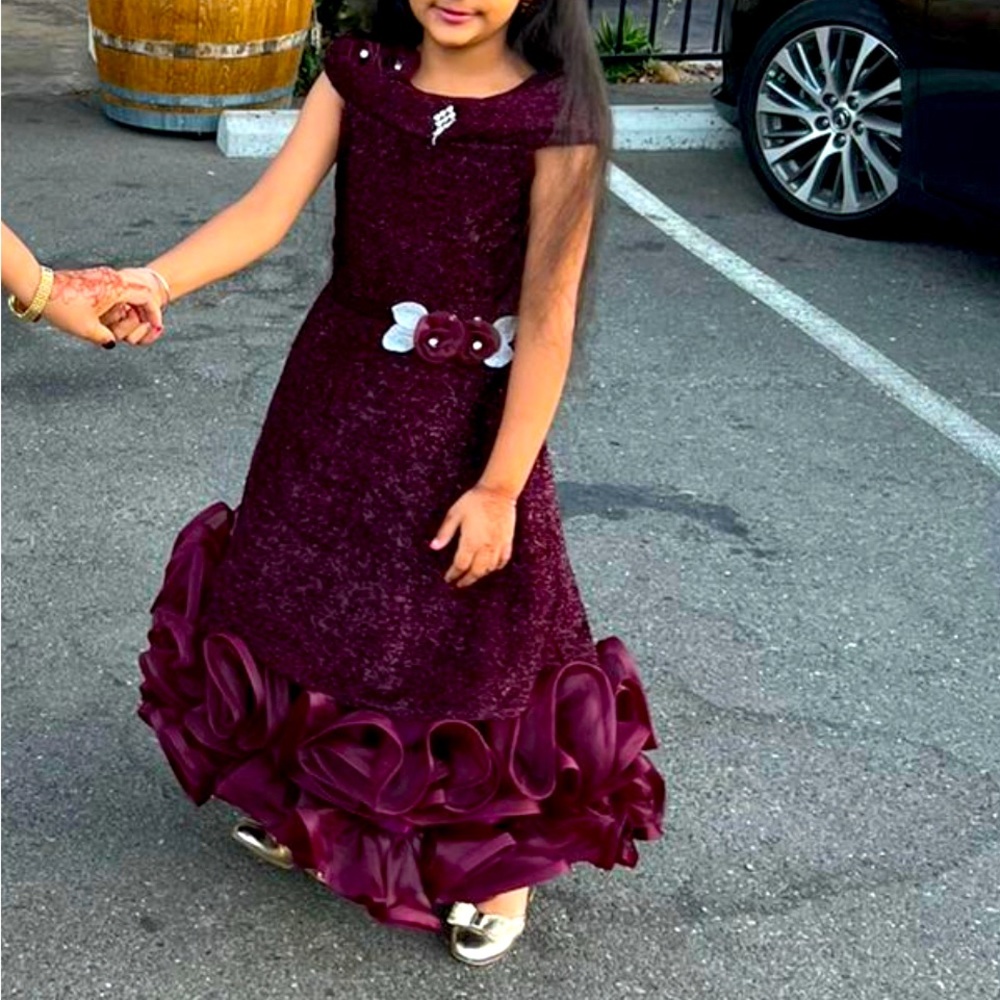 Beautiful Wine Dress!! Princess Dress 👗